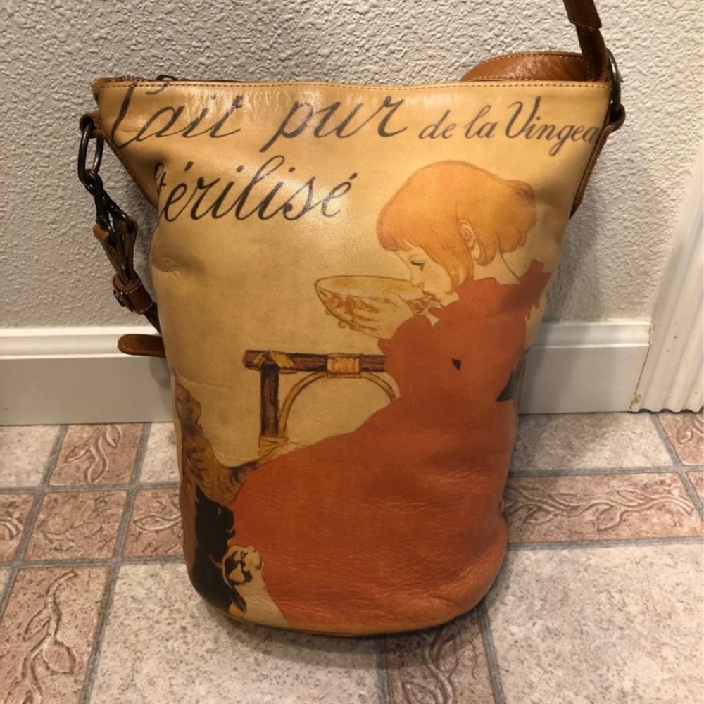Vintage leather bag